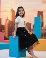 2pcs Tween Girl Beaded Decor Round Neck Short Sleeve T-Shirt And Black Elegant Mesh Sequin Skirt