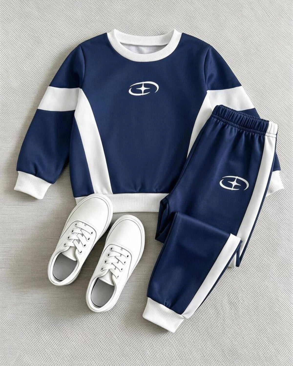 Boys Sports Style Long Sleeve Sweatshirt & Sweatpants