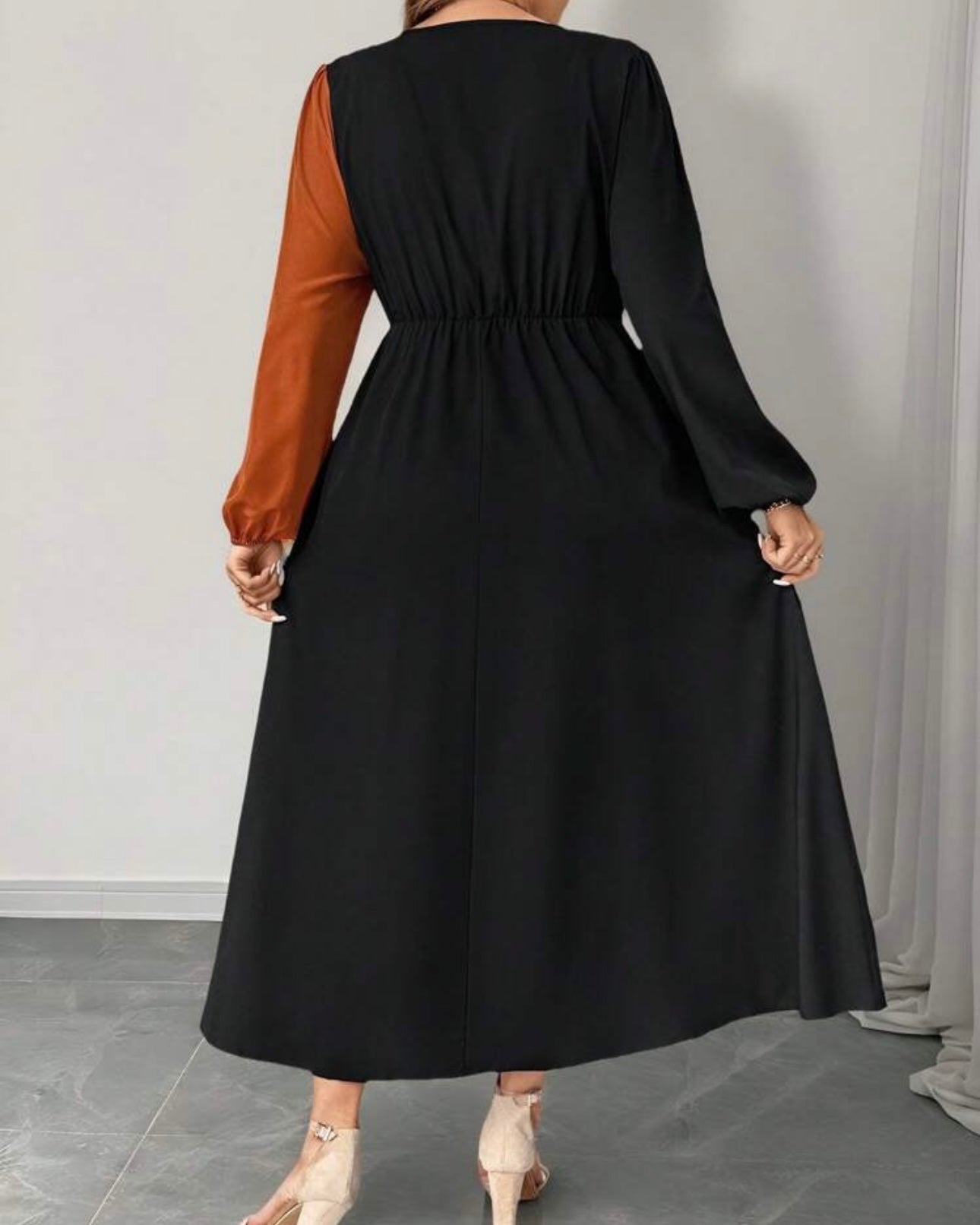 Women's Colorblock Round Neck Lantern Sleeve Pleated Hem Elegant Dress