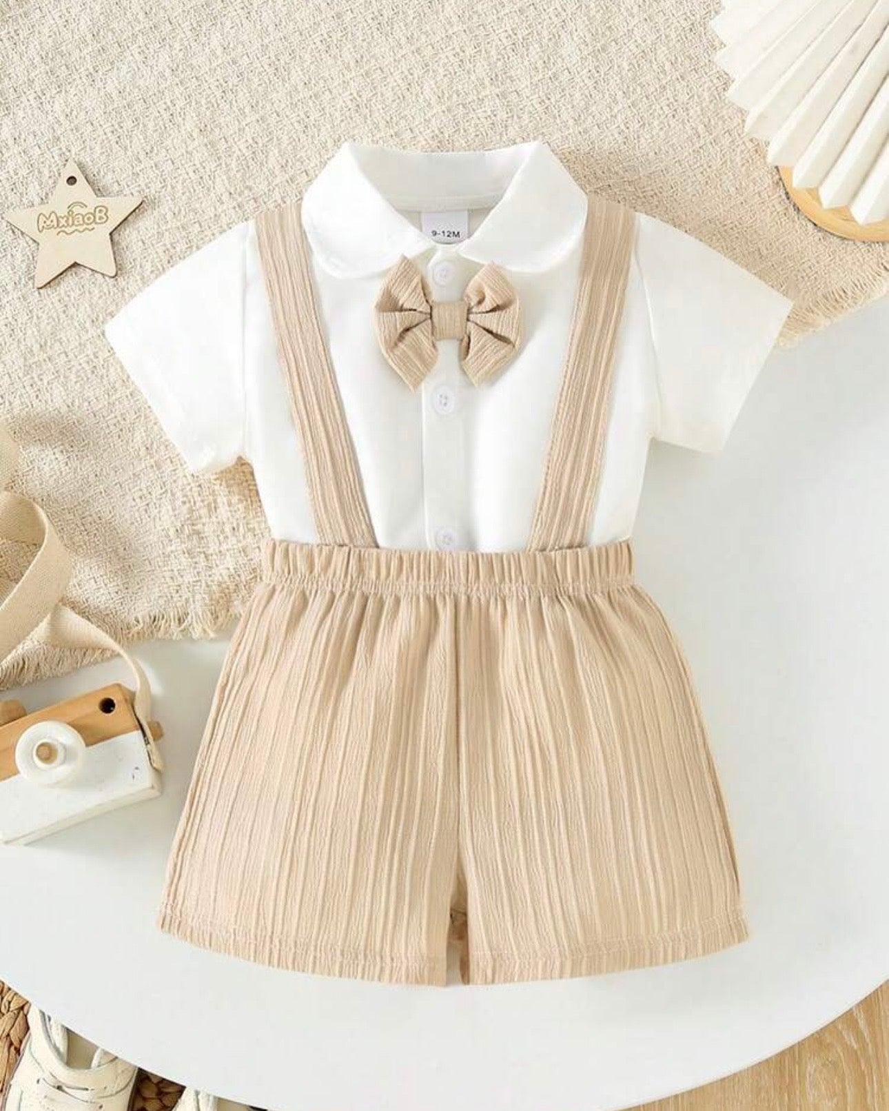 2pcs Baby Boy British Style Gentleman Outfit – Bow Tie Shirt & Suspender Shorts Set (Summer)
