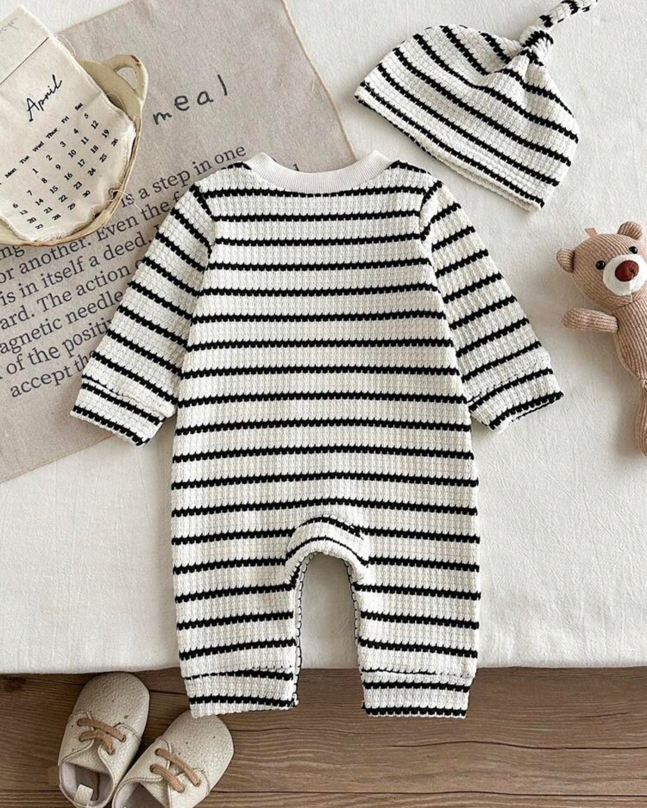 Newborn Baby Unisex Autumn/Winter Knitted Romper With m Hat