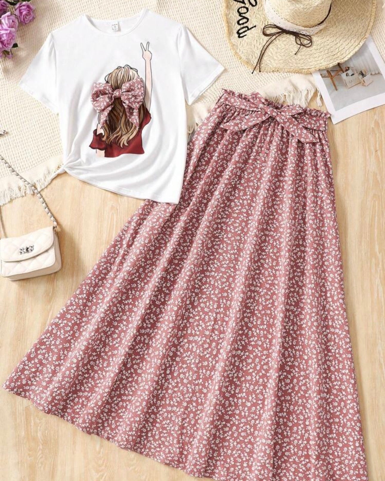 Teen Girls 2-Piece White Graphic Knit T-Shirt & Ditsy Floral Skirt Set