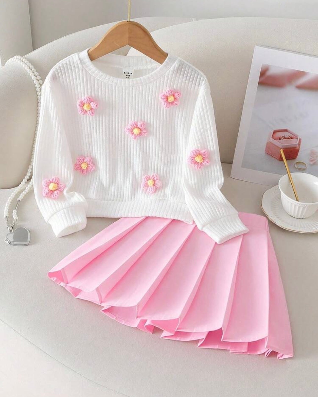 Girls 2PCS Floral 3D Pink Knitted Sweater & Pleated Skirt Set – European Style