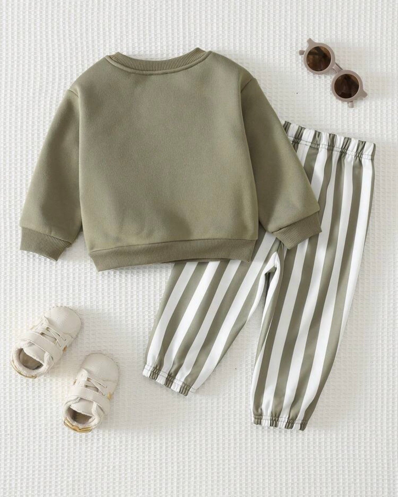Boys Green Coconut Tree Pattern Sweatshirt and  Striped Pants