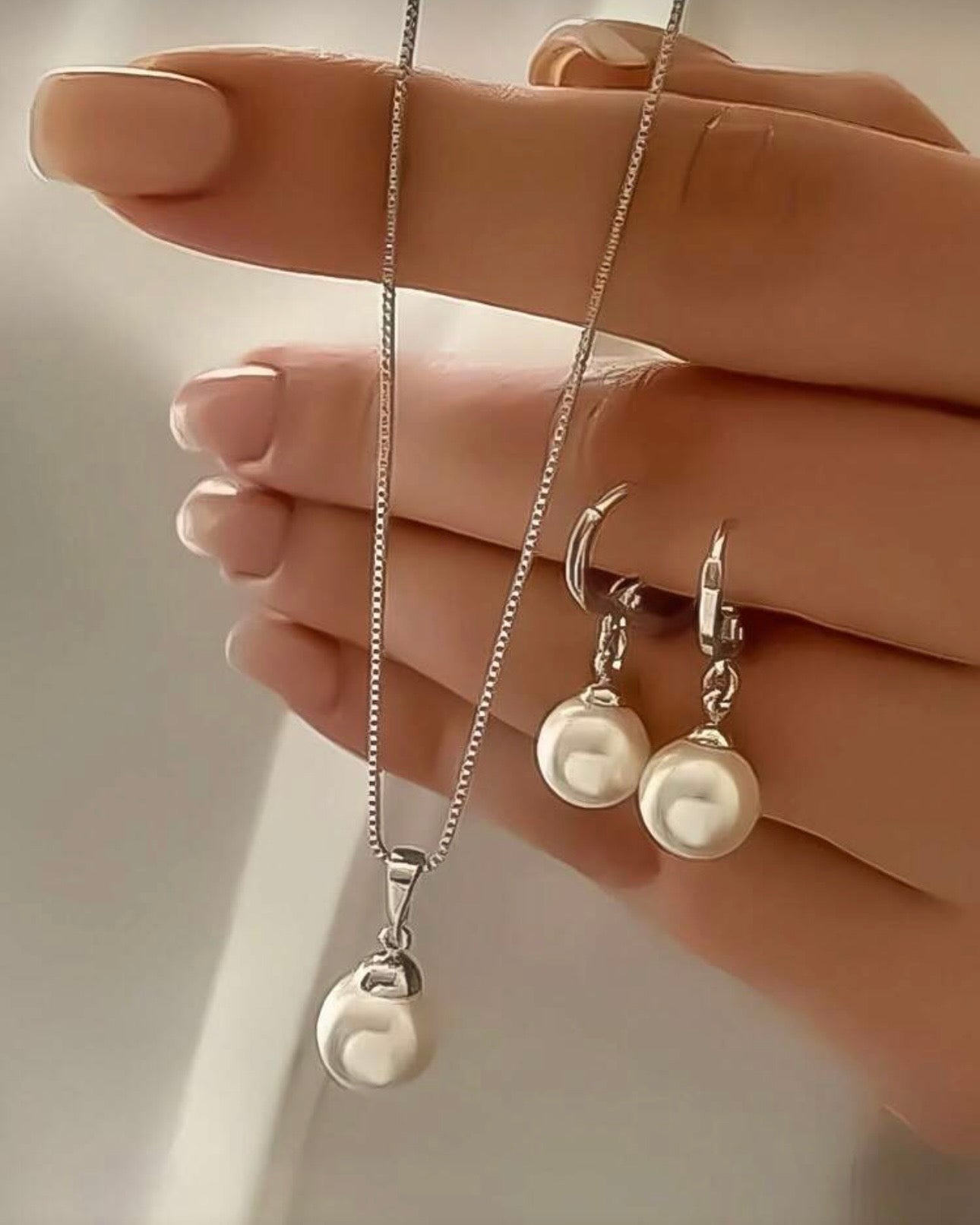3Pcs High Quality Jewelry Set – Faux Pearl Necklace & Earrings