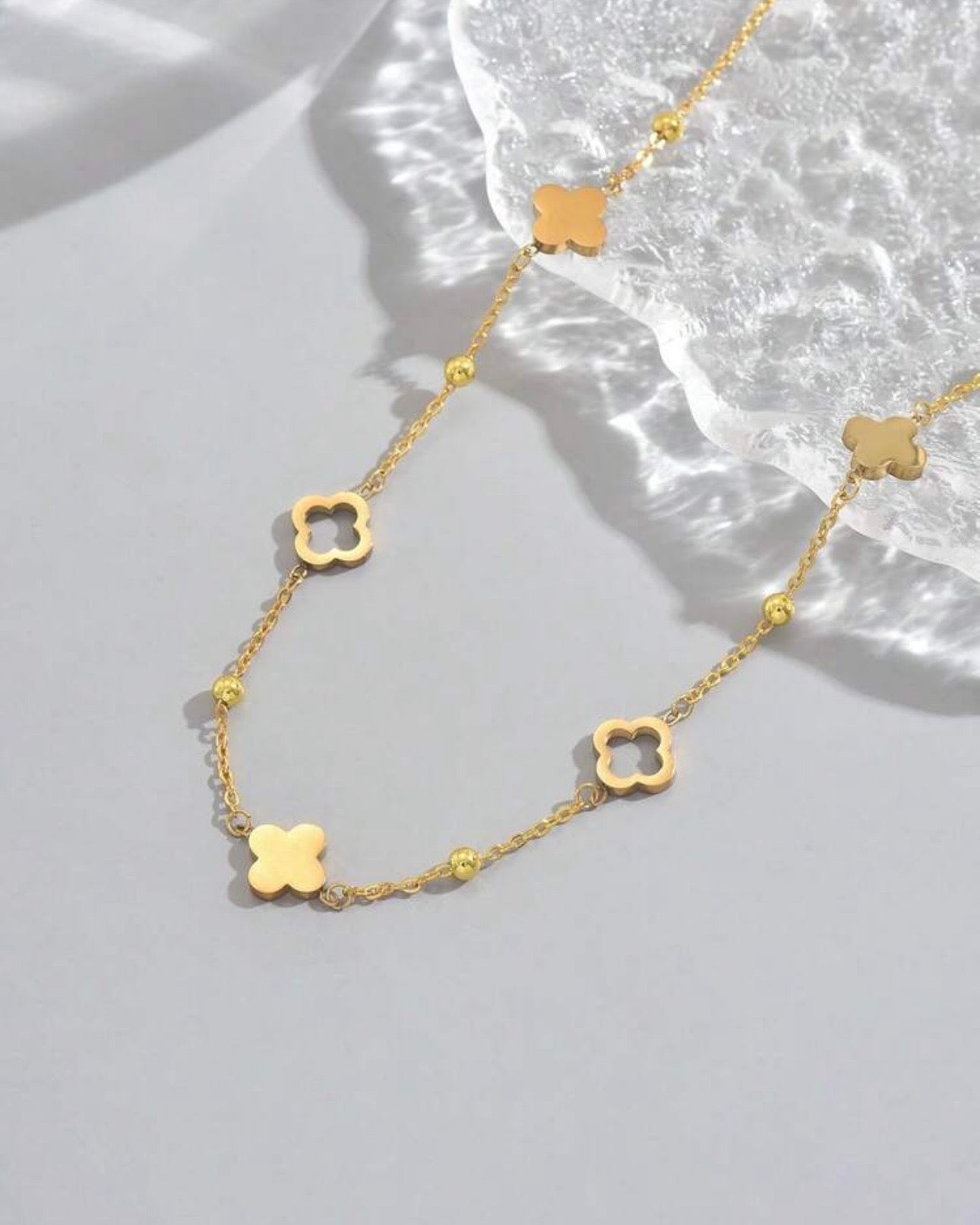 Lucky Clover, Beaded Chain Flour-Leaf Flower Design Necklace