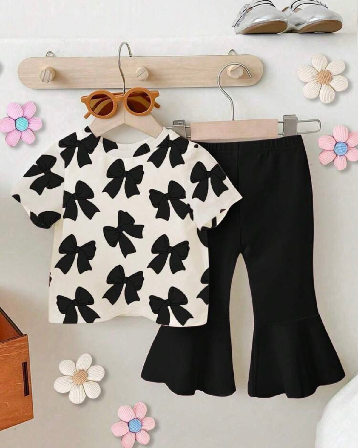 2pcs Baby Girls' Casual Cute Bow Graphic Print Short Sleeve Round Neck T-Shirt And Flare Pants Set