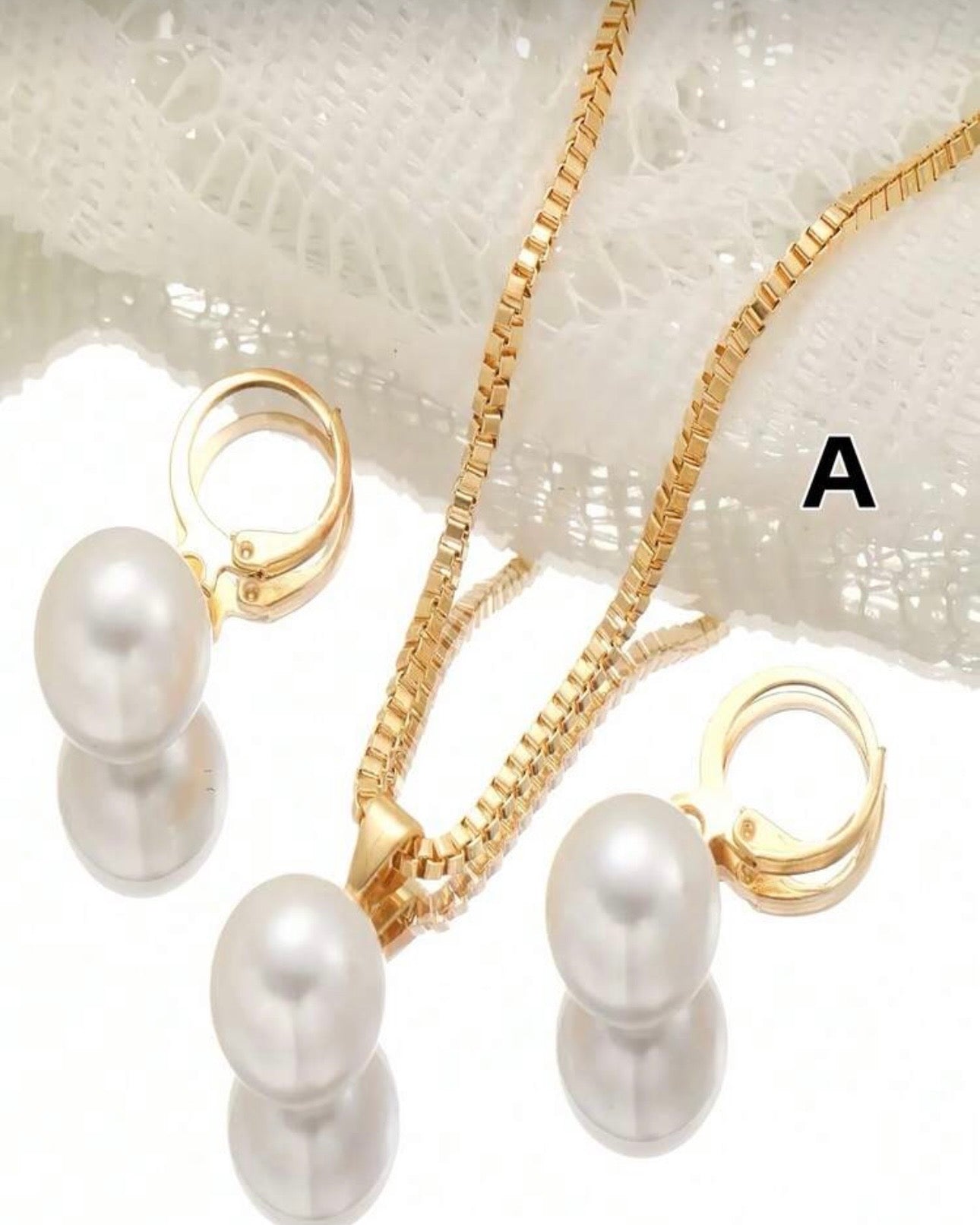 3Pcs High Quality Jewelry Set – Faux Pearl Necklace & Earrings