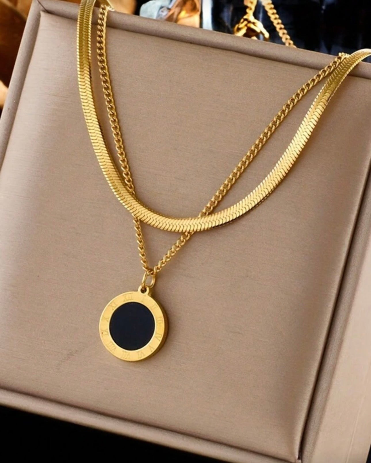 2Pcs Stainless Steel Black Roman Coin Pendant Blade Chain Necklaces