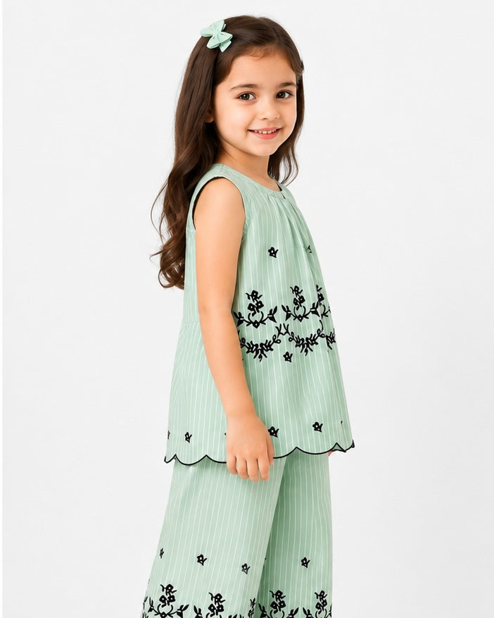 Girls Sleeveless Co-Ord Set – Green Printed Embroidered Hem Top & Wide-Leg Pants