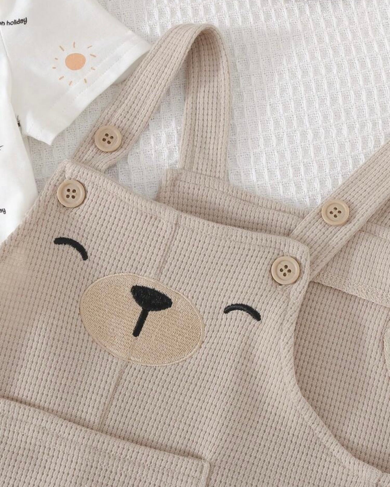 2pcs Baby Boy Cartoon Bear Knit Outfit – Short Sleeve Pullover & Bib Overalls Set