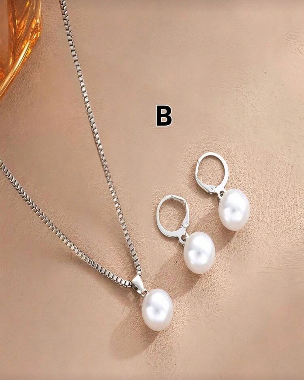 3Pcs High Quality Jewelry Set – Faux Pearl Necklace & Earrings