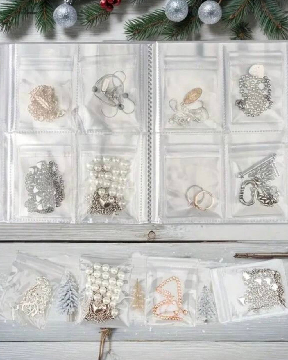 3-Grid 84-Card Portable Jewelry Storage Book with 20 Sealing Bags