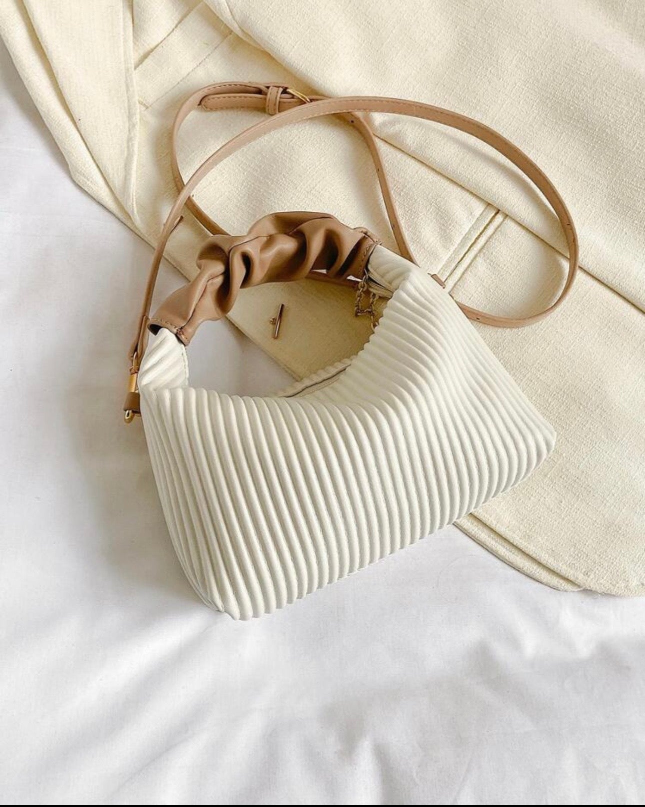 Pleated Weaving Color Block Handbag – Stylish PU Leather Shoulder & Crossbody Bag