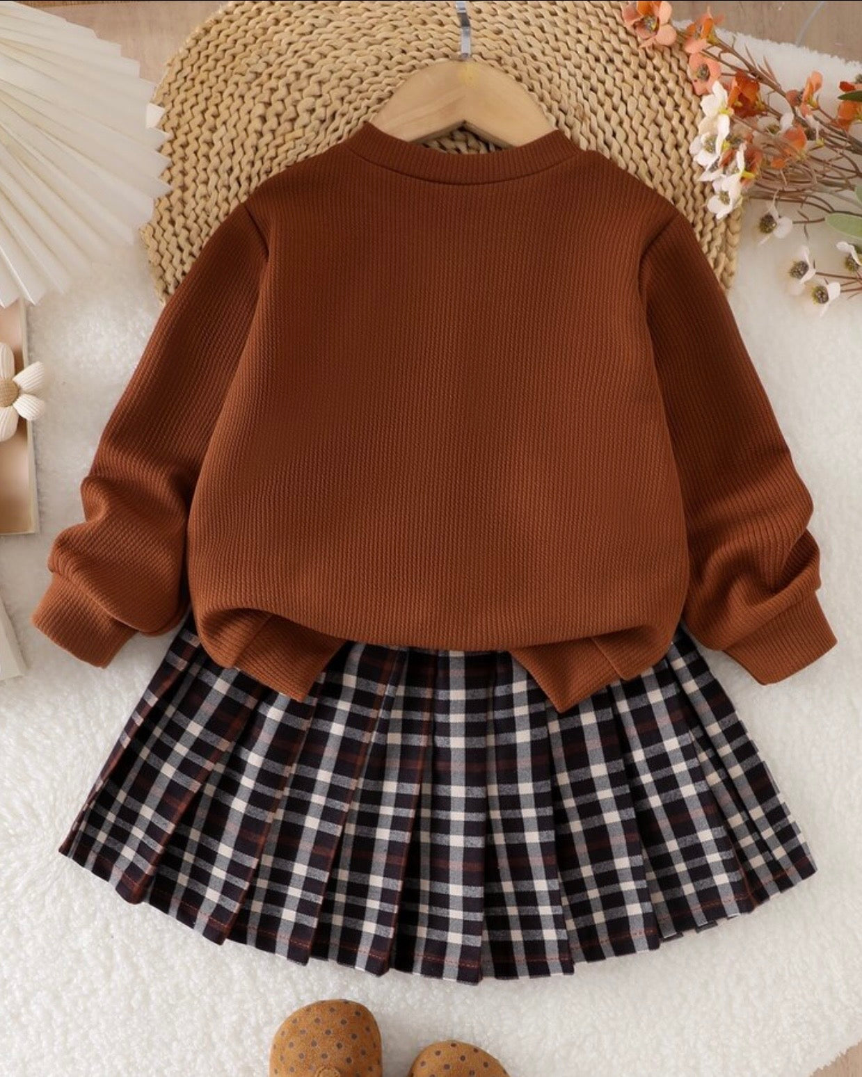 Young Girl Floral Brown Knit Sweatshirt & Pleated Mini Skirt