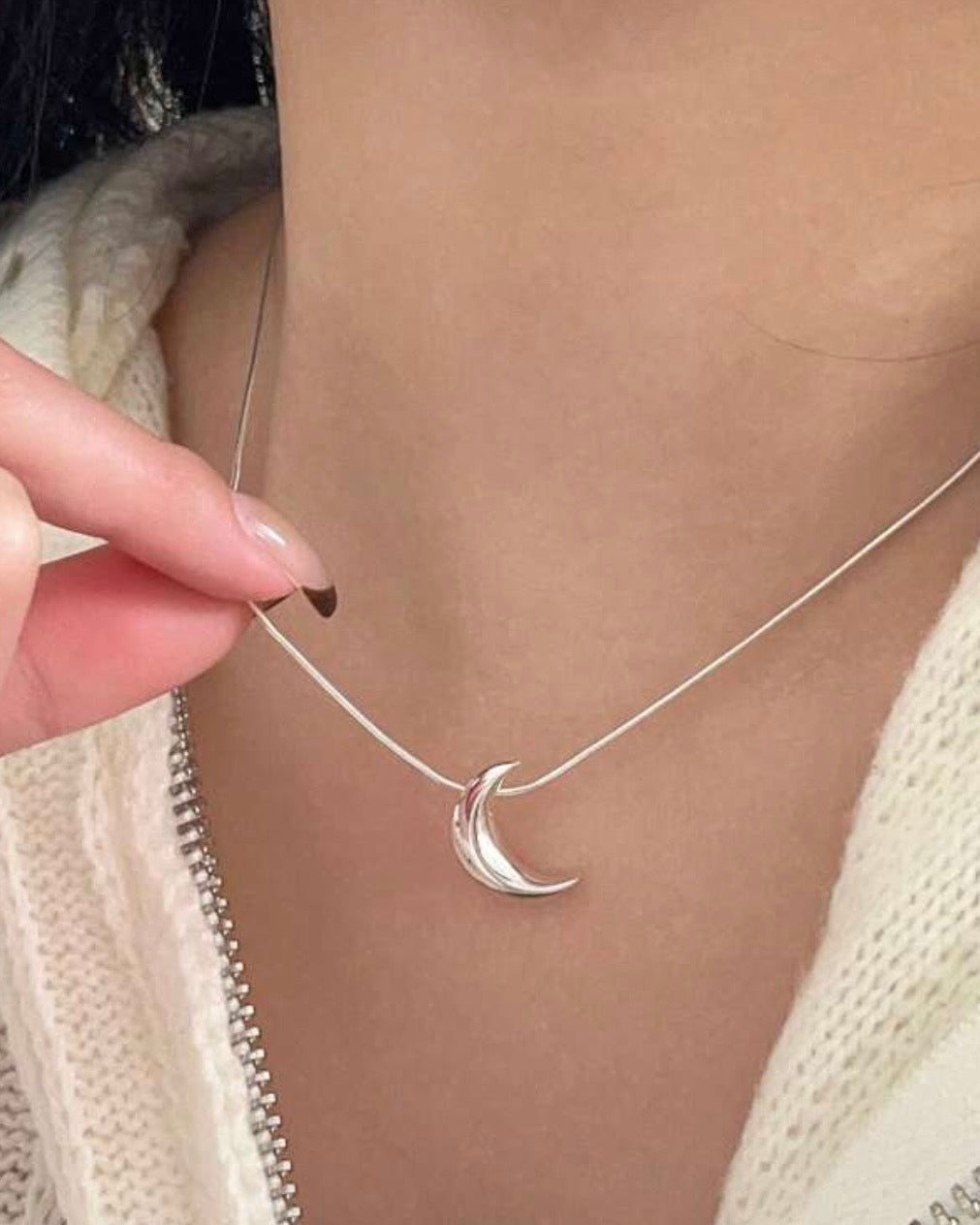 Elegant Minimalist Moon Pendant Necklace – Stainless Steel
