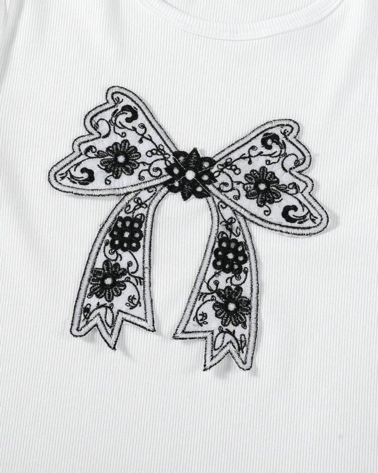 Tween Girls Black & White Bow Embroidery T-Shirt with Cargo Pants Set