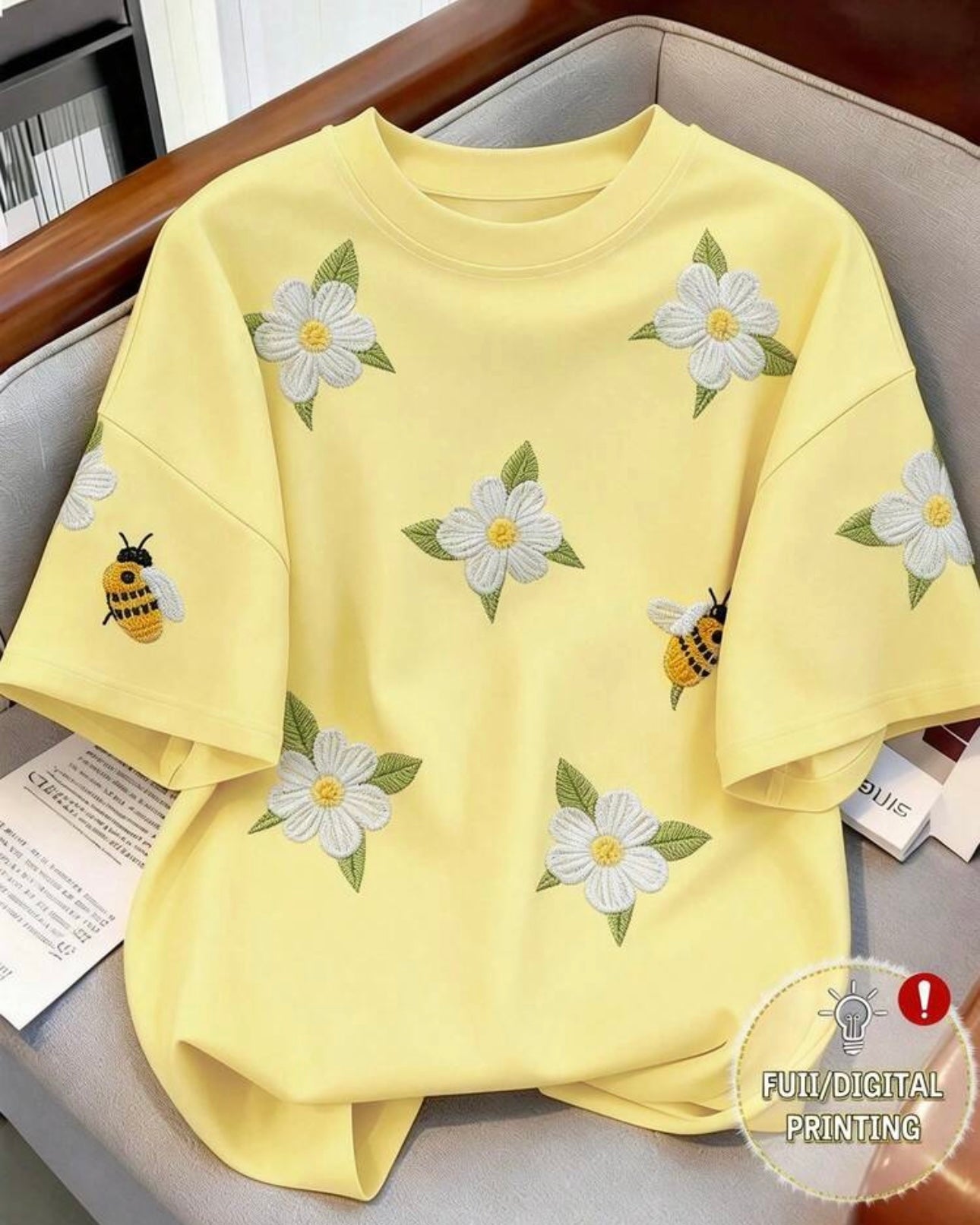 Women's Floral & Bee Embroidery Round Neck Short Sleeve Casual T-Shirt