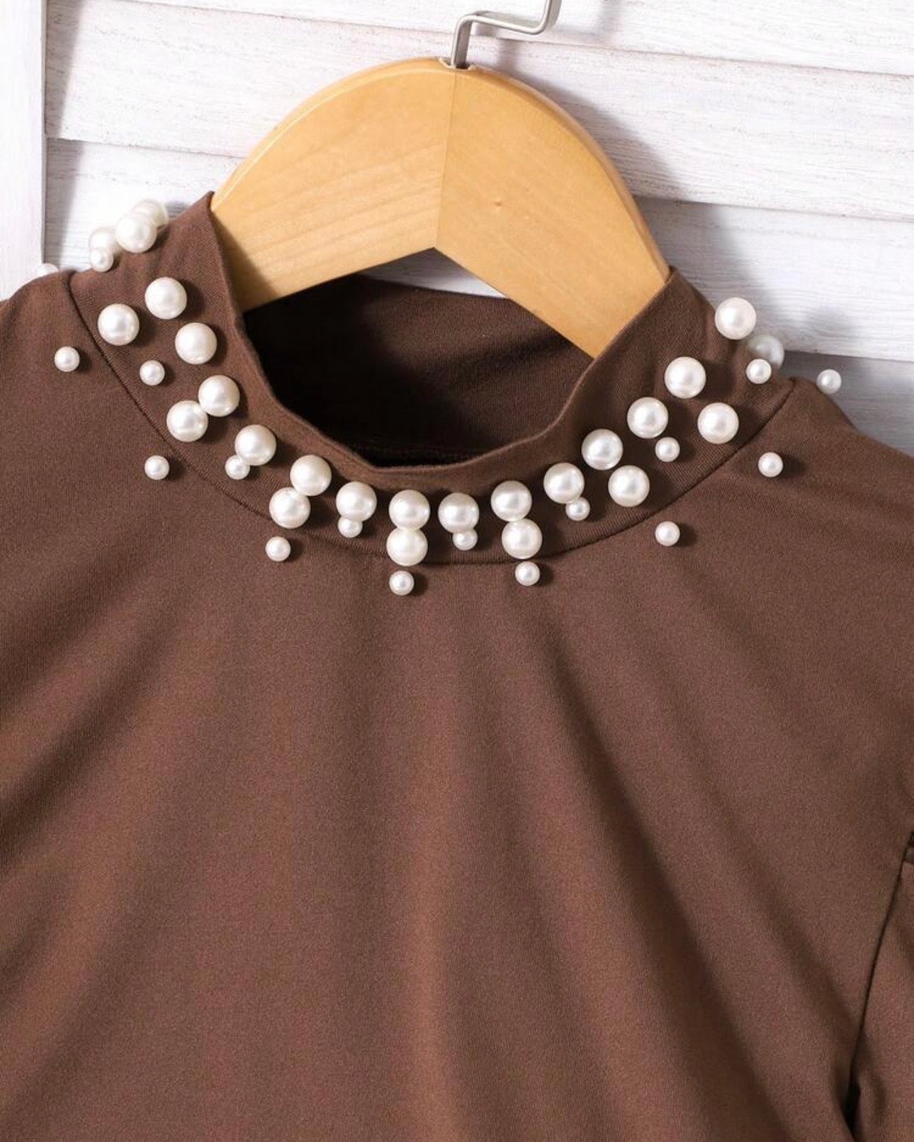 Tween Girl 2Pcs Outfit – Brown Faux Pearl Top & Floral Ruffle Skirt Set