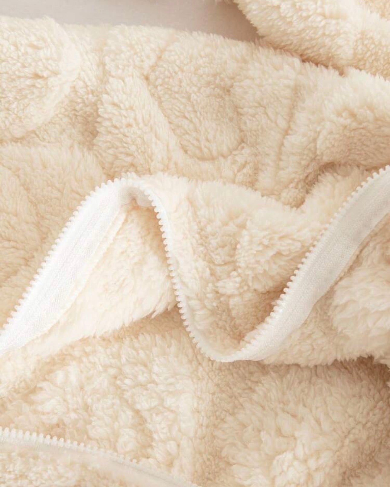 Baby Girl Winter 3D Fluffy Heart Pattern Zipper Hooded Romper