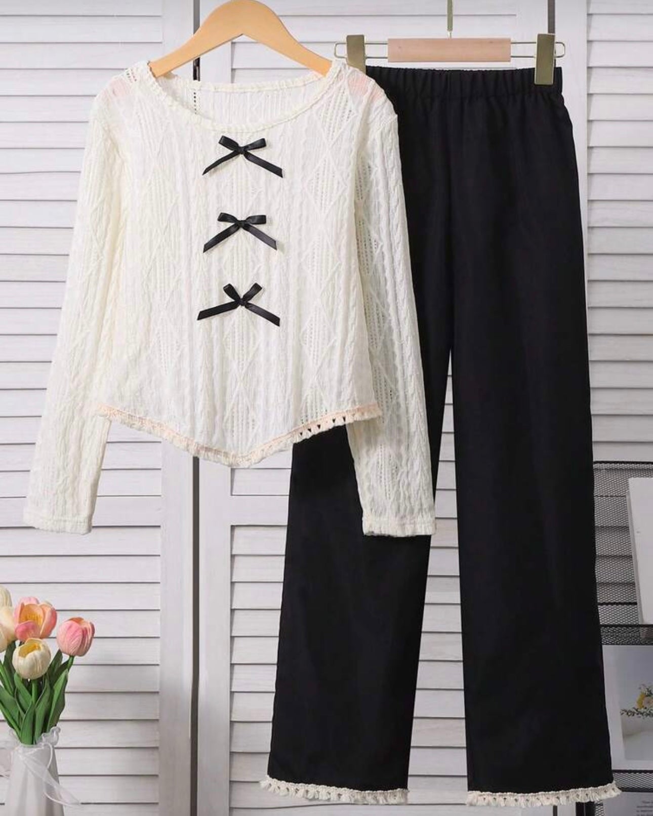 2pcs/Set Girls Ruffle Trim V-Neck Long Sleeve Top And Straight Leg Floral Trim Denim Pants Casual Outfit