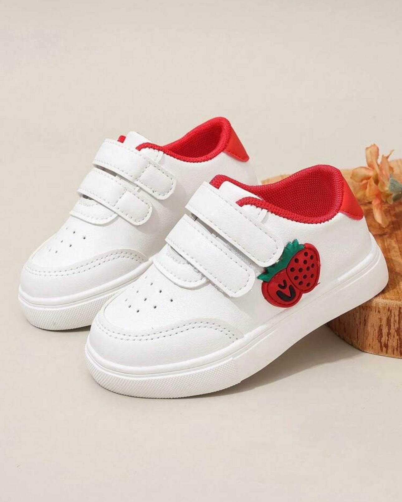 Girls' Strawberry Flat Casual Sneakers