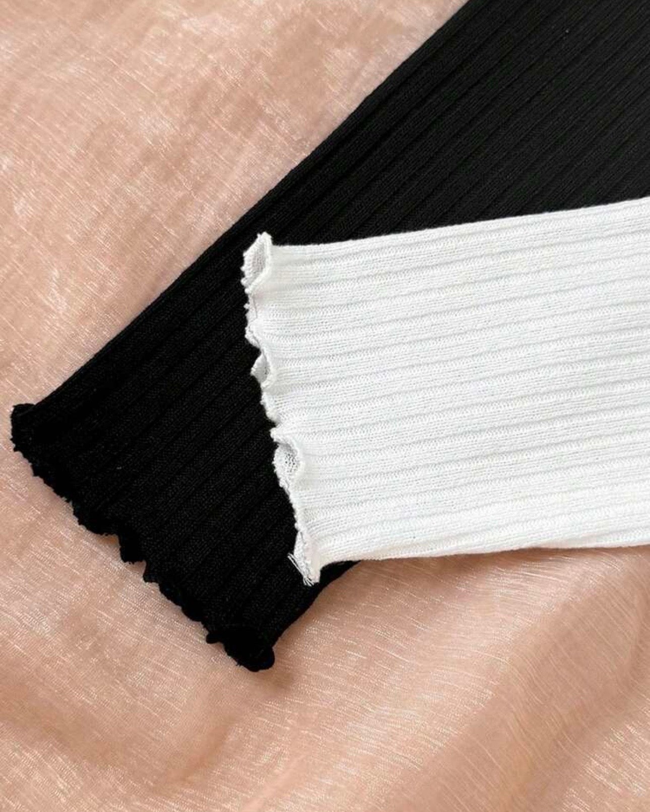 Tween Girls Pack of 2 White and Black V-Neck Ruffle Cardigans