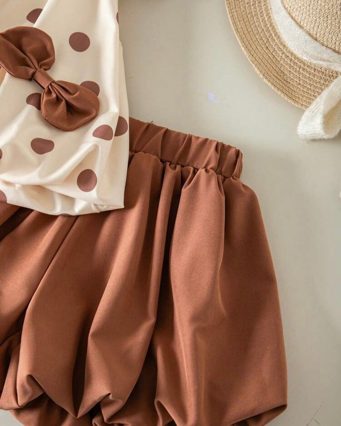 Girls 2-Piece 3D Bow Brown Sleeveless Top & Brown Bloom Shorts Set