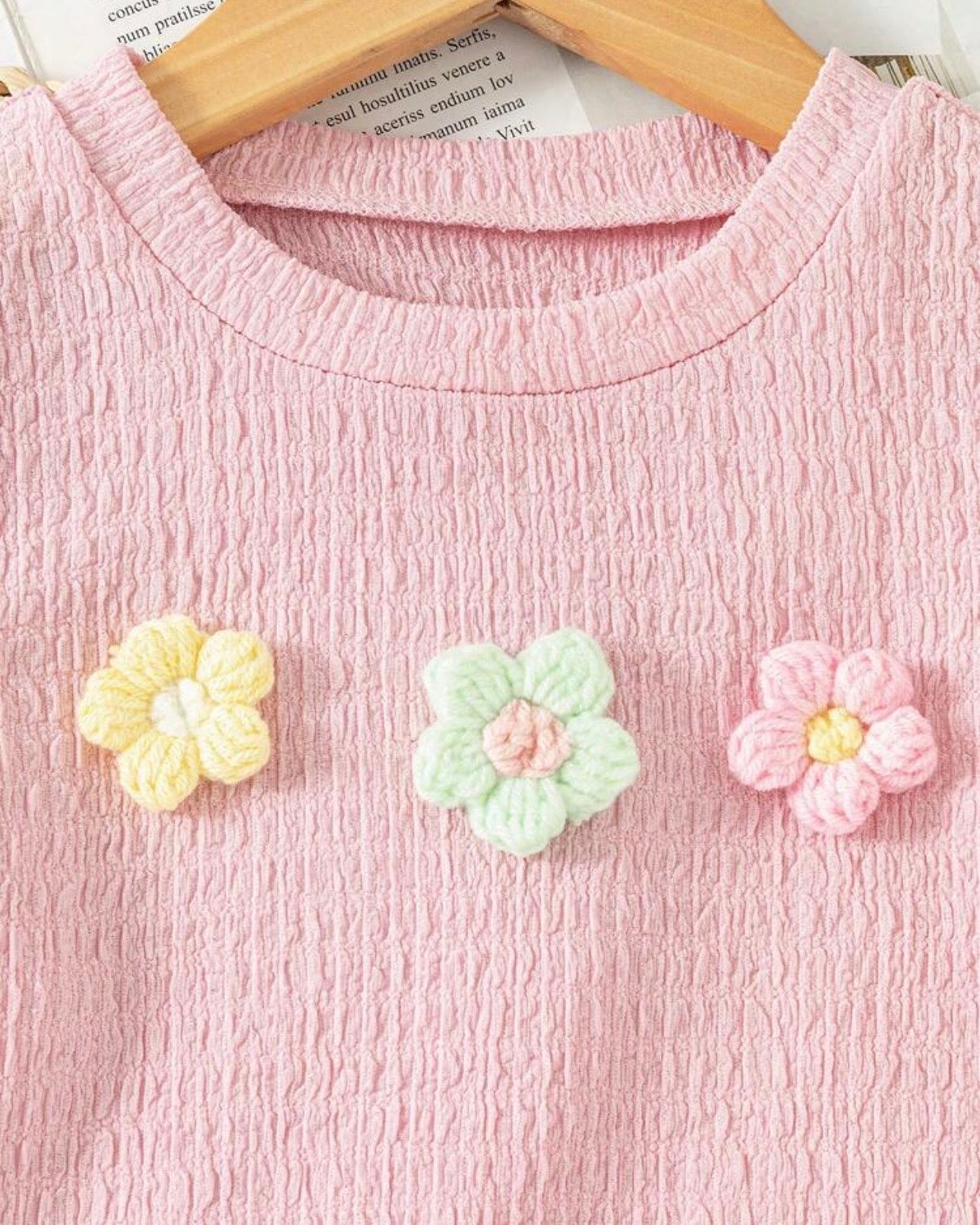 Girls Pink 3D Floral Textured T-Shirt & Pants Set – 2pcs Casual Outfit