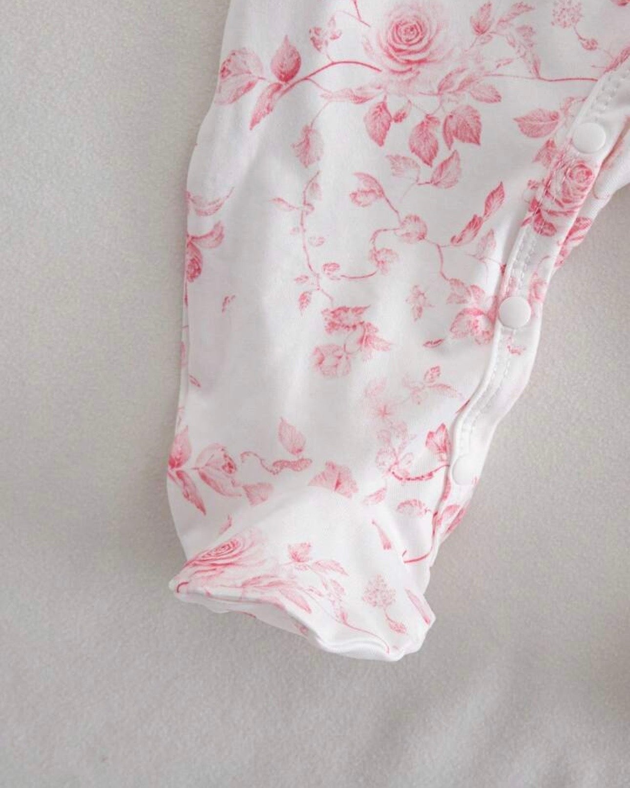 Newborn 4pc White & Pink Floral Starter Set