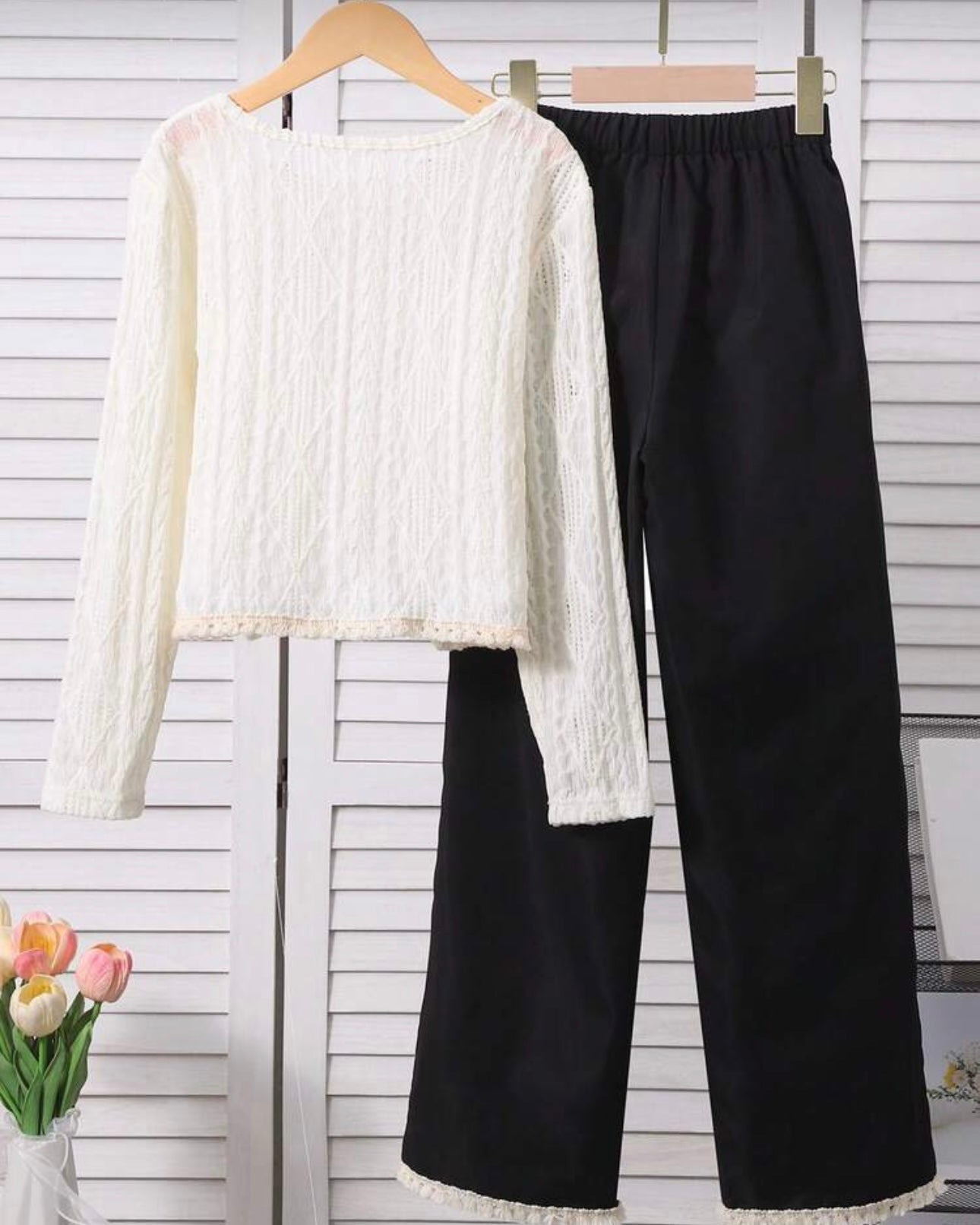 2pcs/Set Girls Ruffle Trim V-Neck Long Sleeve Top And Straight Leg Floral Trim Denim Pants Casual Outfit
