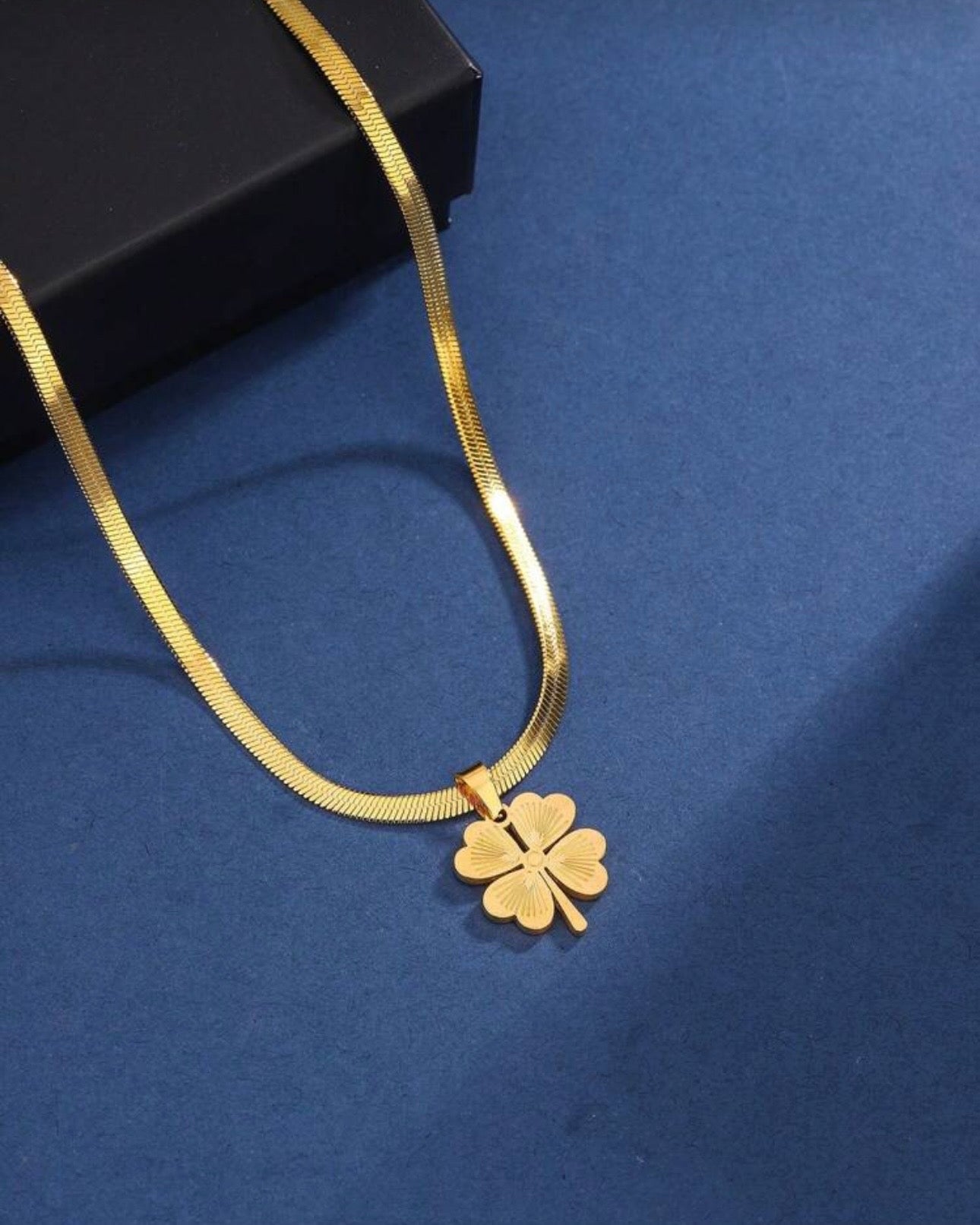 1pc Classic And Luxurious 18K Gold Plated Necklace