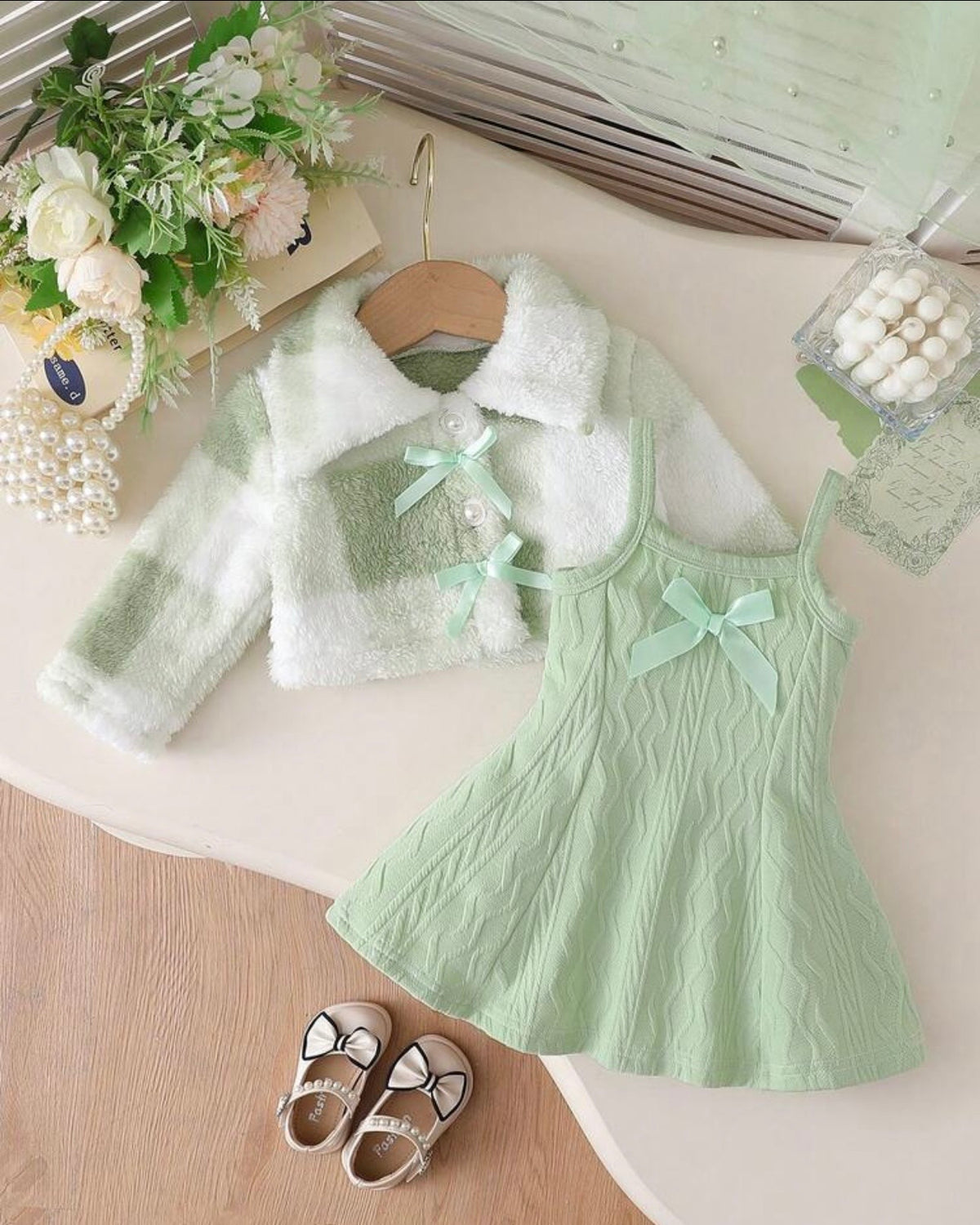 Baby Girl Green Fur Collar Bow Cardigan & A-Line Dress Set – 2-Piece Princess Outfit
