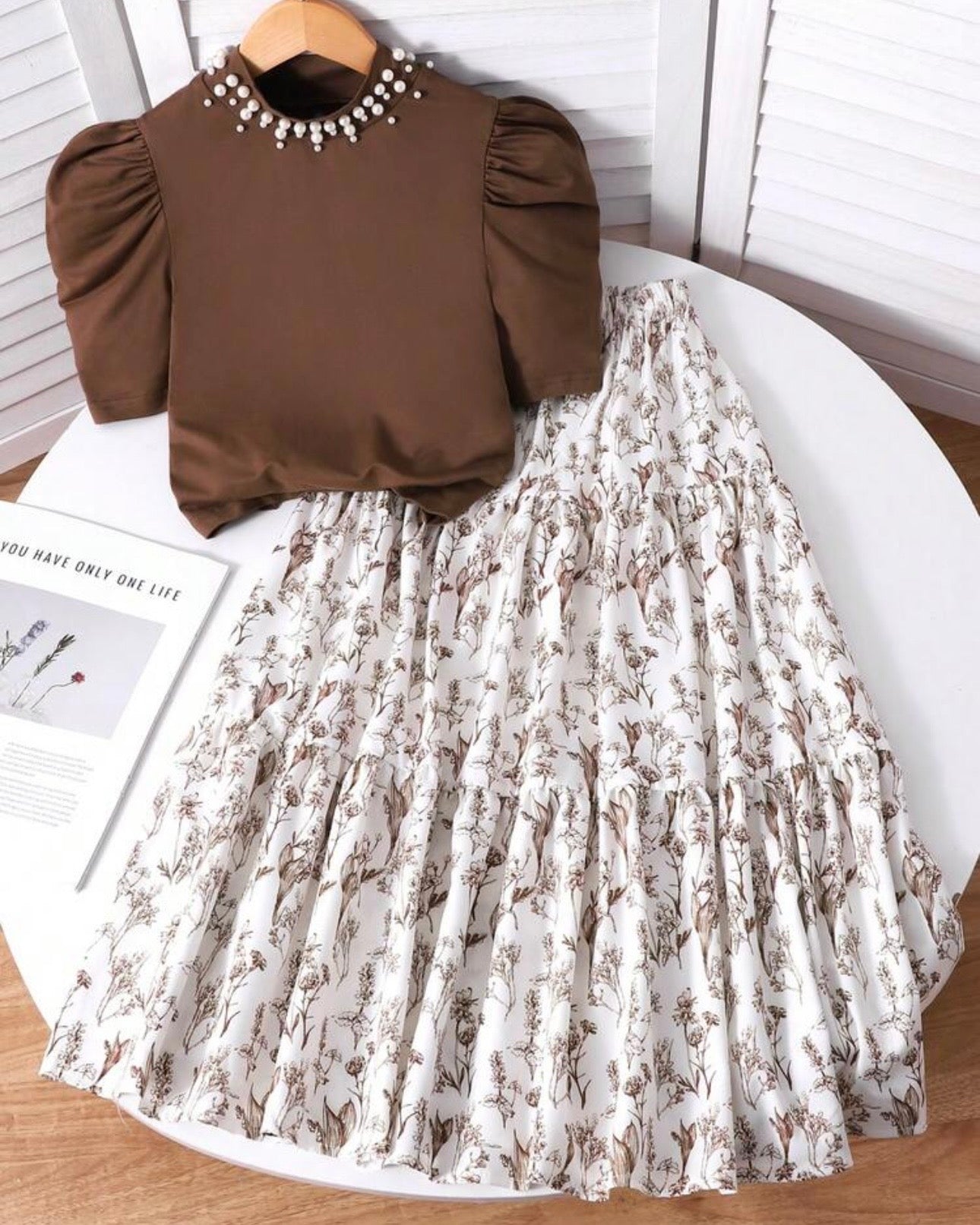 Tween Girl 2Pcs Outfit – Brown Faux Pearl Top & Floral Ruffle Skirt Set