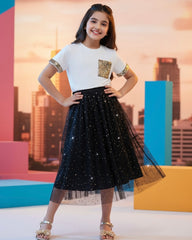 2pcs Tween Girl Beaded Decor Round Neck Short Sleeve T-Shirt And Black Elegant Mesh Sequin Skirt