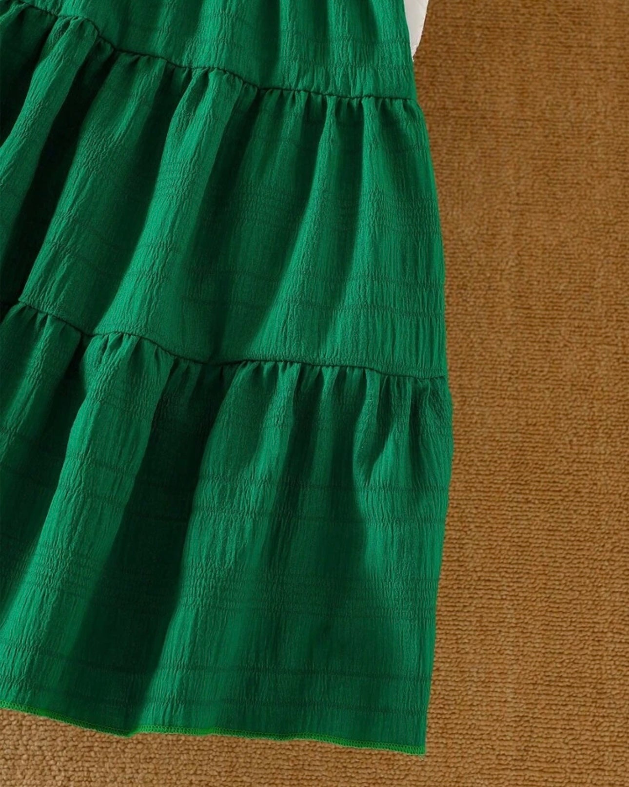 2pcs Girl Green Floral Print Shirt and Silhouette Skirt Set
