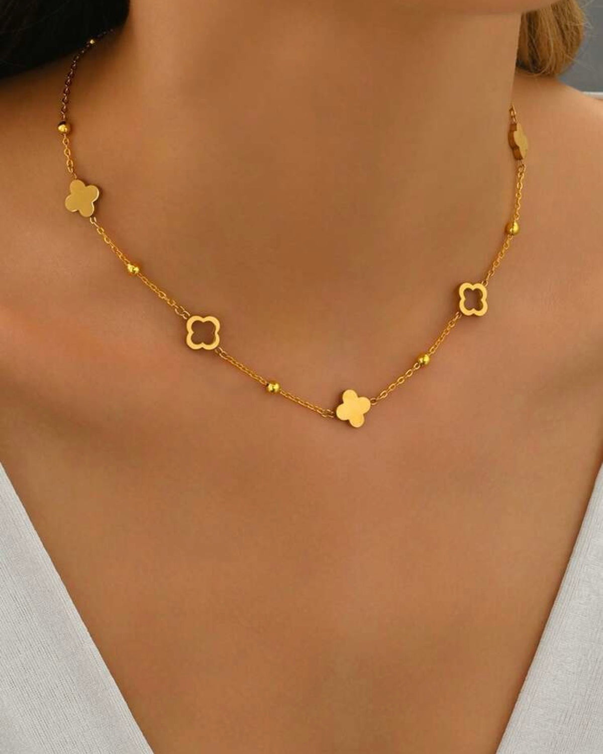 Lucky Clover, Beaded Chain Flour-Leaf Flower Design Necklace
