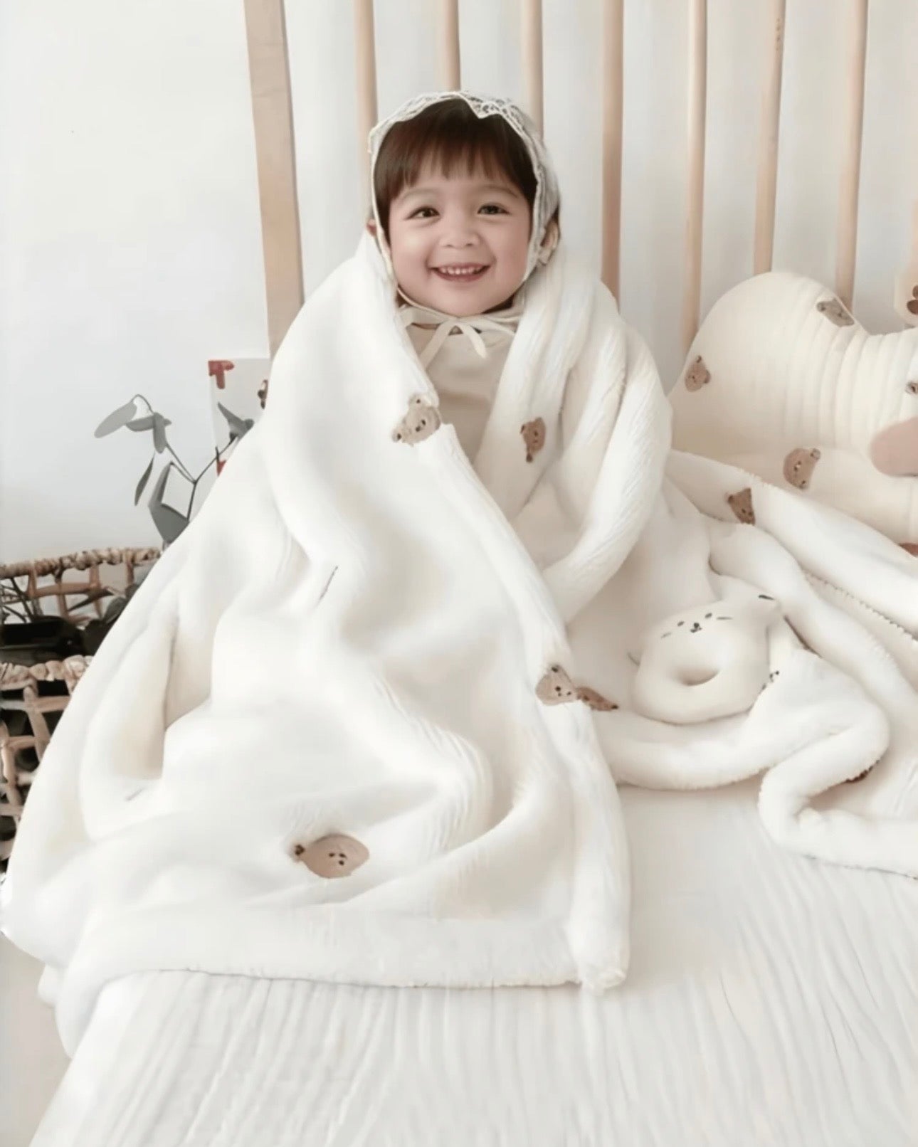 1pc Embroidered Multiple Bear Pattern Baby Blanket