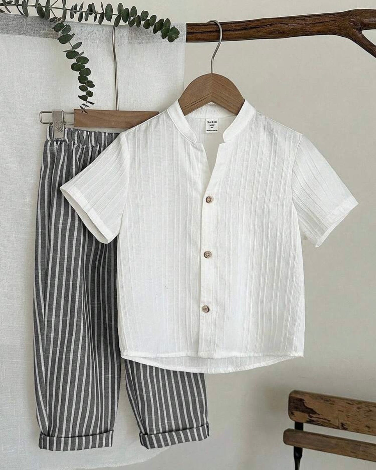 Young Boys 2-Piece Shirt & Black Striped Pants Set
