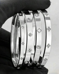 4pcs Luxury Elegant Waterproof Four Cuff Bracelet Set