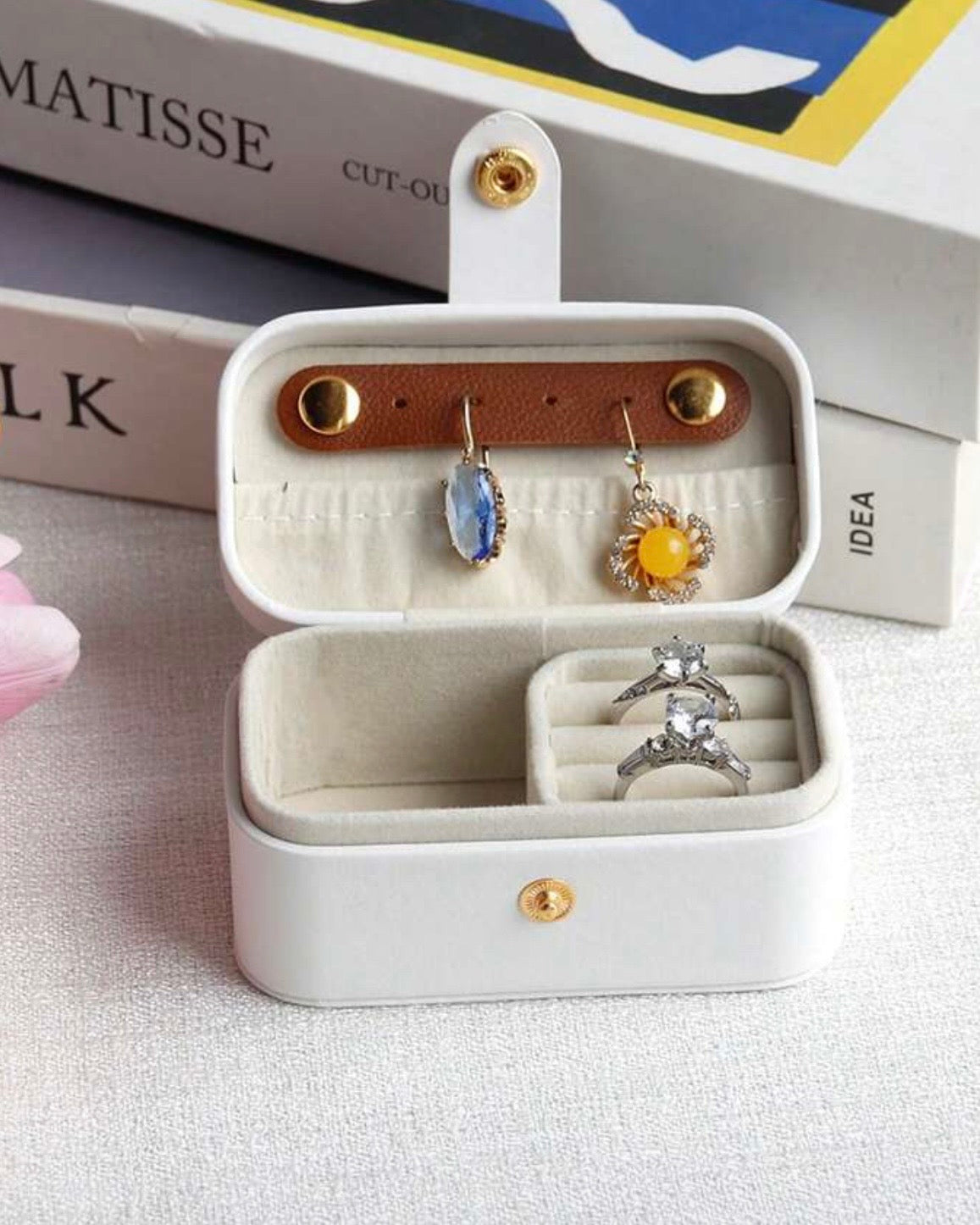 Portable Leather Jewelry Box Organizer Type B (White, Black, Pink)