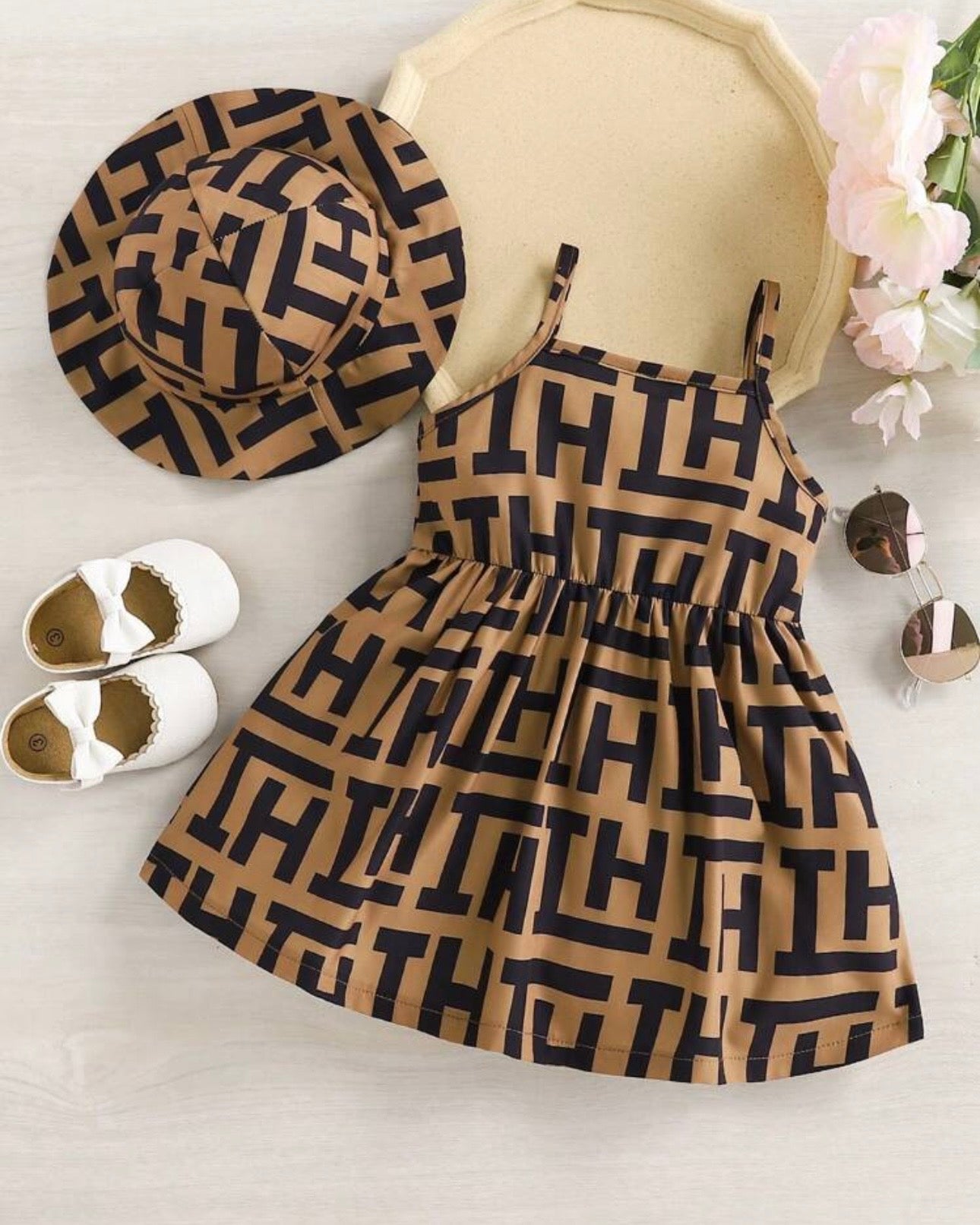 Baby Girl Letter Print Dress With Hat 2-Piece Set
