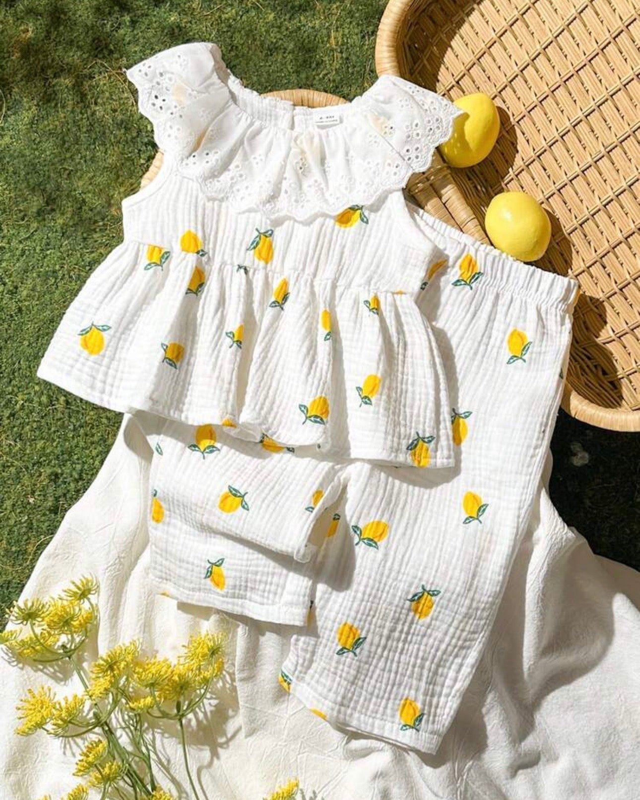 Baby Girls knitted sleeveless lace Lemon collar top + straight leg pants
