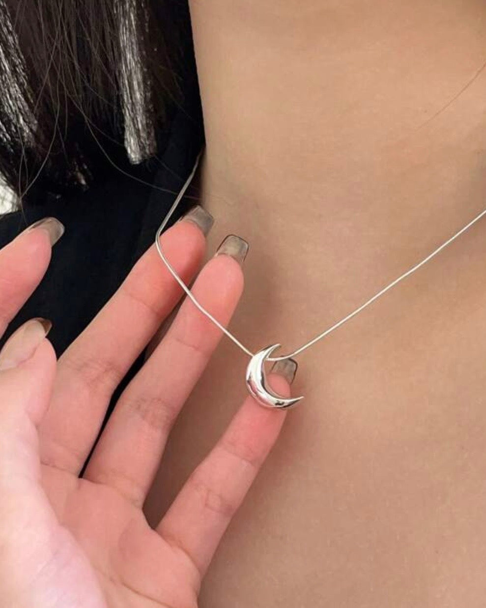 Elegant Minimalist Moon Pendant Necklace – Stainless Steel