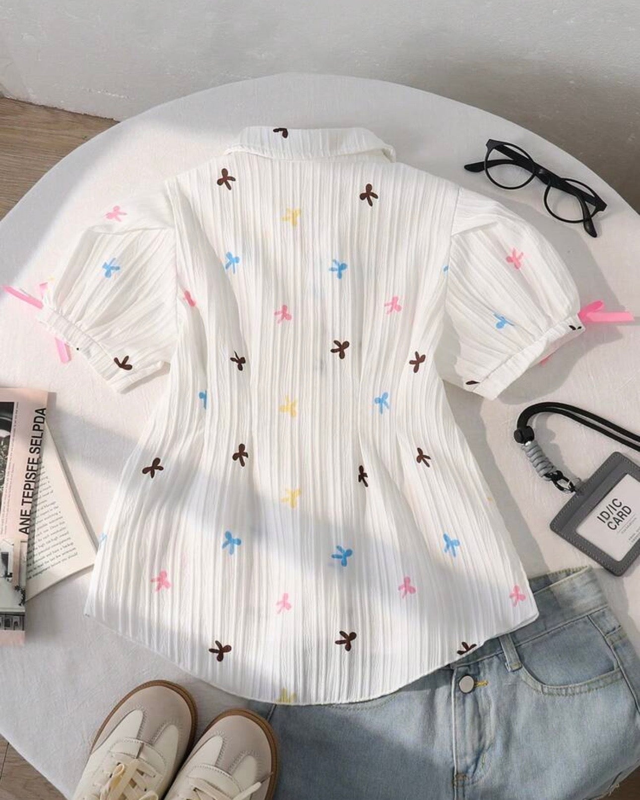 Tween Girls Bow Print Textured Puff Sleeve Shirt – Cinched Waist