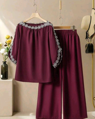 Women’s 2pcs Casual Comfy Plus Size Set with Flower Decor