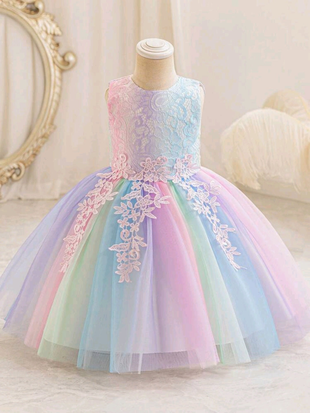 Young Girl Rainbow Gradient Princess Tulle Dress